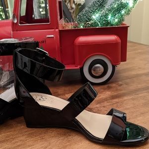 NWB Vince Camuto Shorin patent wedge sz. 6.5